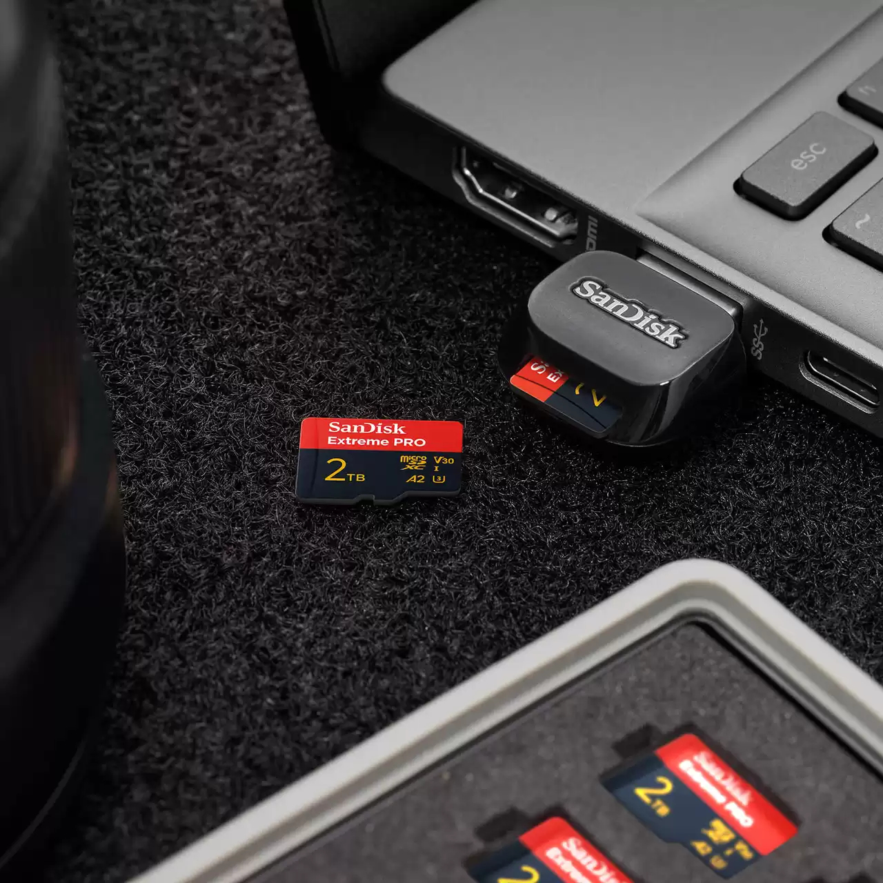 SanDisk Extreme PRO 2 TB microSDXC UHS-I A2 / Video Class V30 / UHS-I U3 Schwarz, Rot