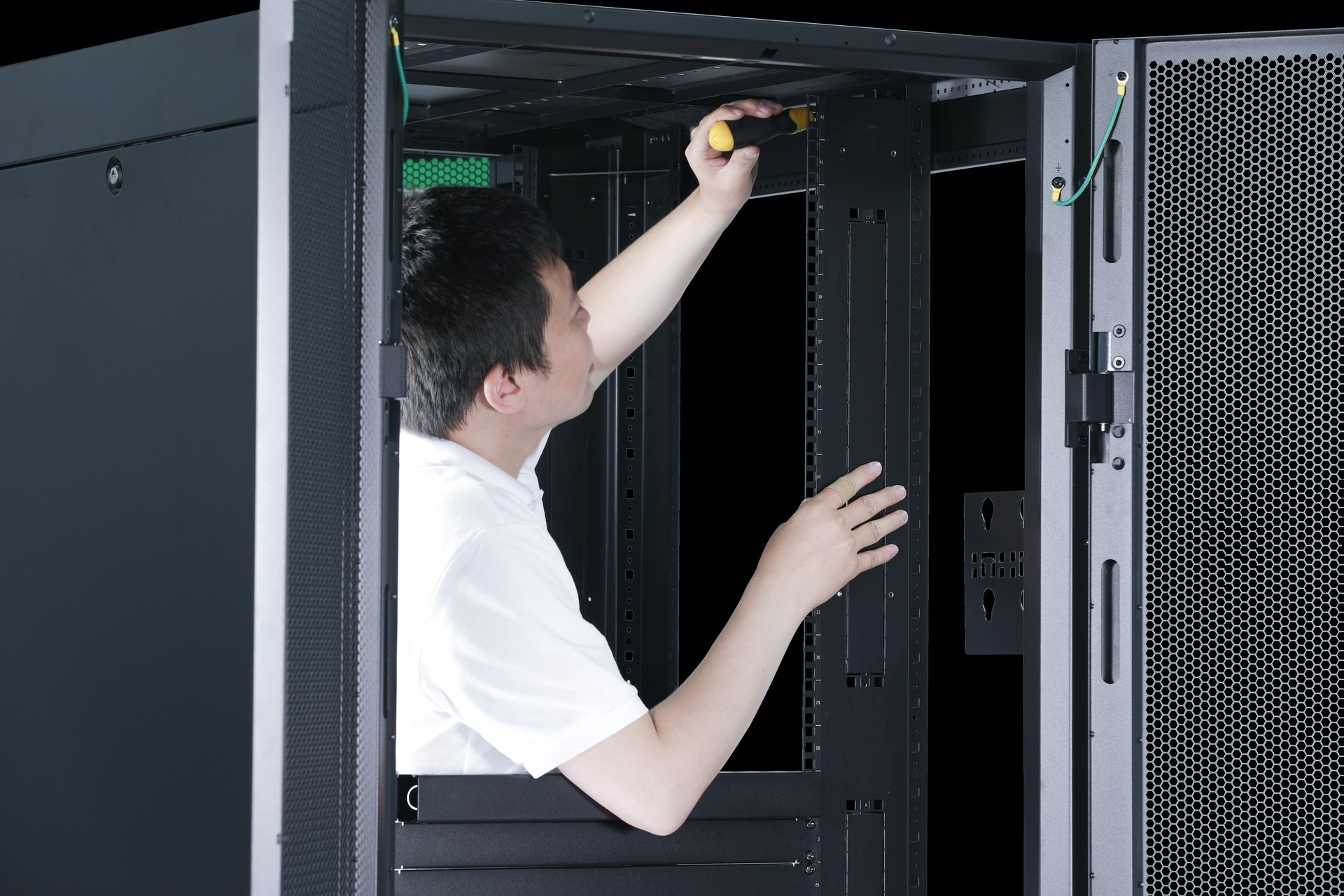 APC Easy Rack Schrank Netzwerkschrank (ER6282)