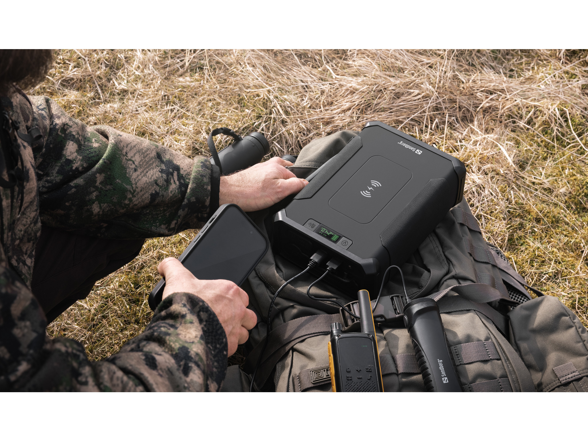 Sandberg Survivor Powerbank 8in1 96000 96000 mAh 180 Watt Schwarz