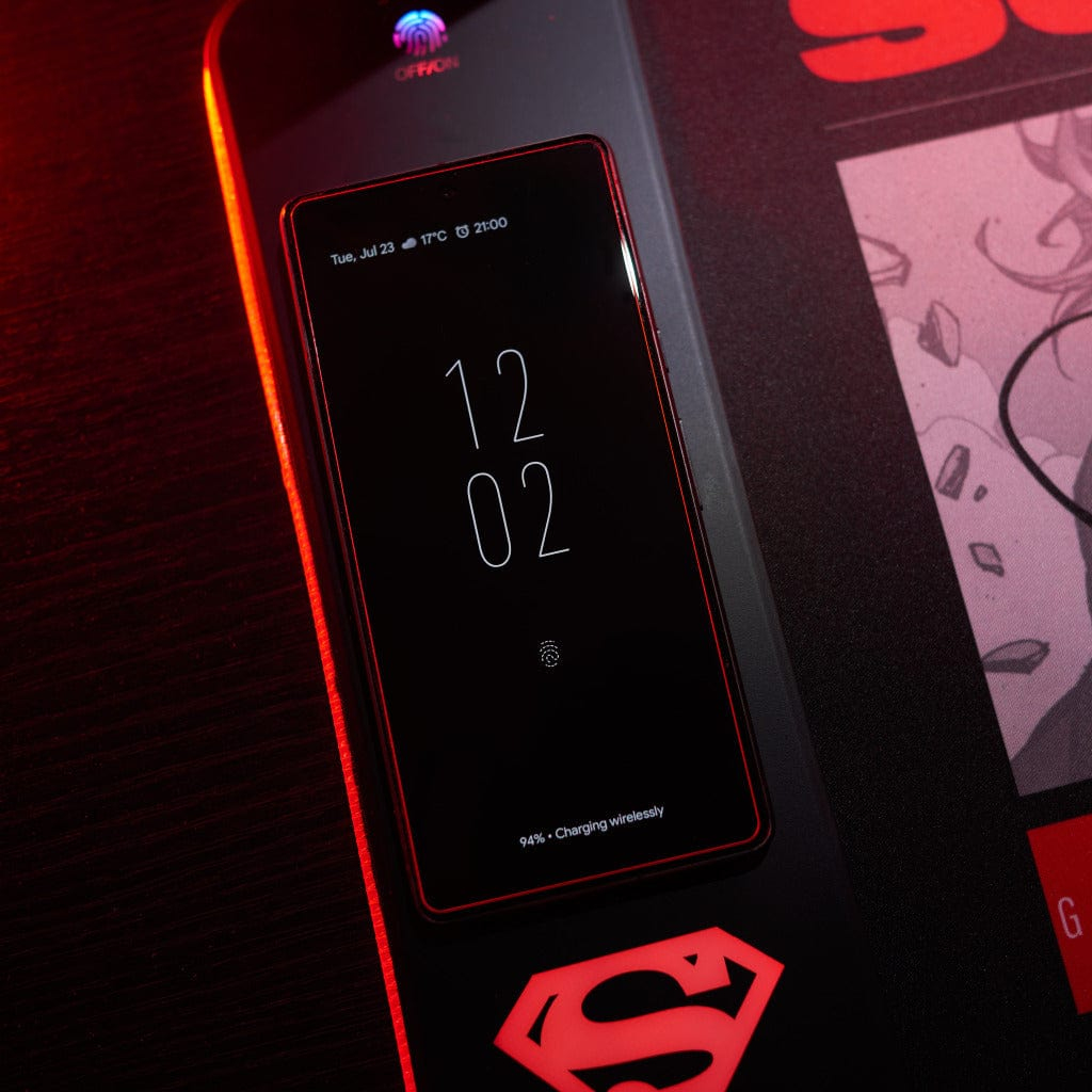Numskull DC Comics Superman Gaming-Mauspad mit Wireless Charge 800 x 300 mm, Schwarz, Mehrfarbig, Rot