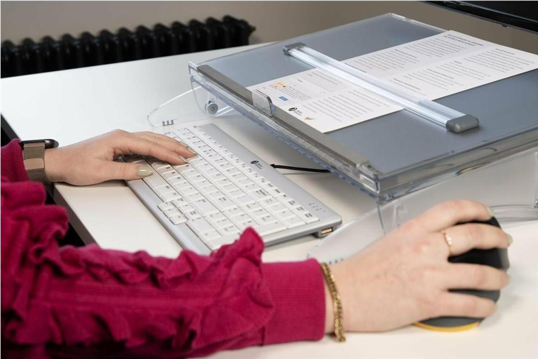 BakkerElkhuizen FlexDesk 640 Dokumentenhalter 51,5 cm x 38 cm Hellgrau, Transparent
