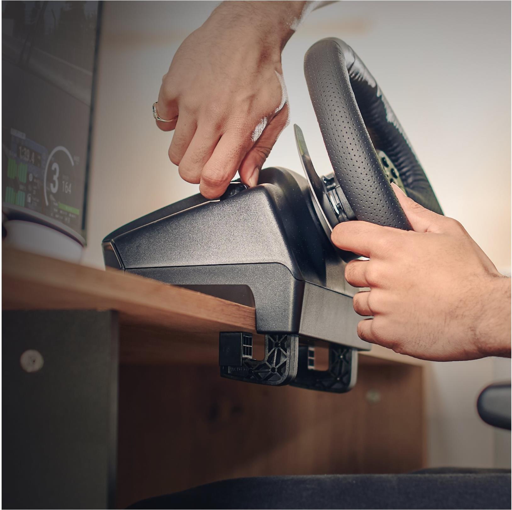 Logitech G920 Driving Force Lenkrad- und Pedale-Set für Microsoft Xbox One Schwarz