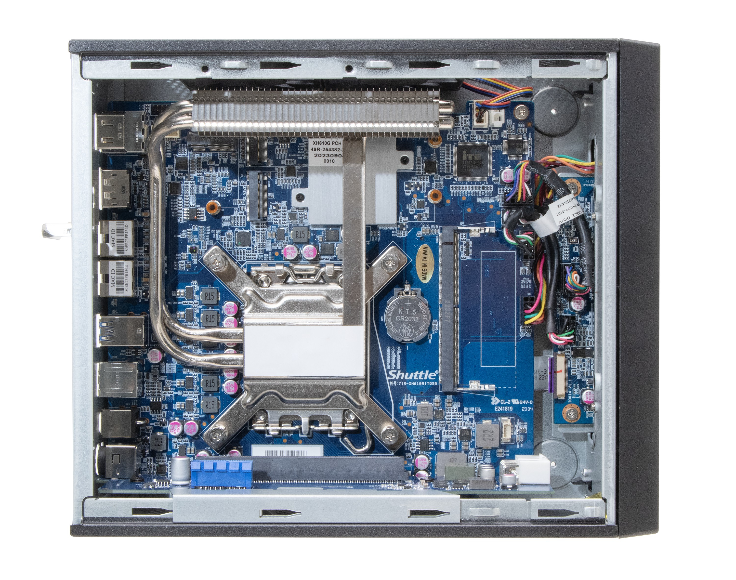 Shuttle XPC slim XH610G2 Barebone Intel H610 LGA1700 Schwarz