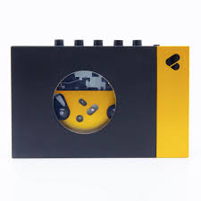 WeAreRewind Amy Tragbarer Kassettenspieler mit Bluetooth, Black Yellow (WE-001-BY1)