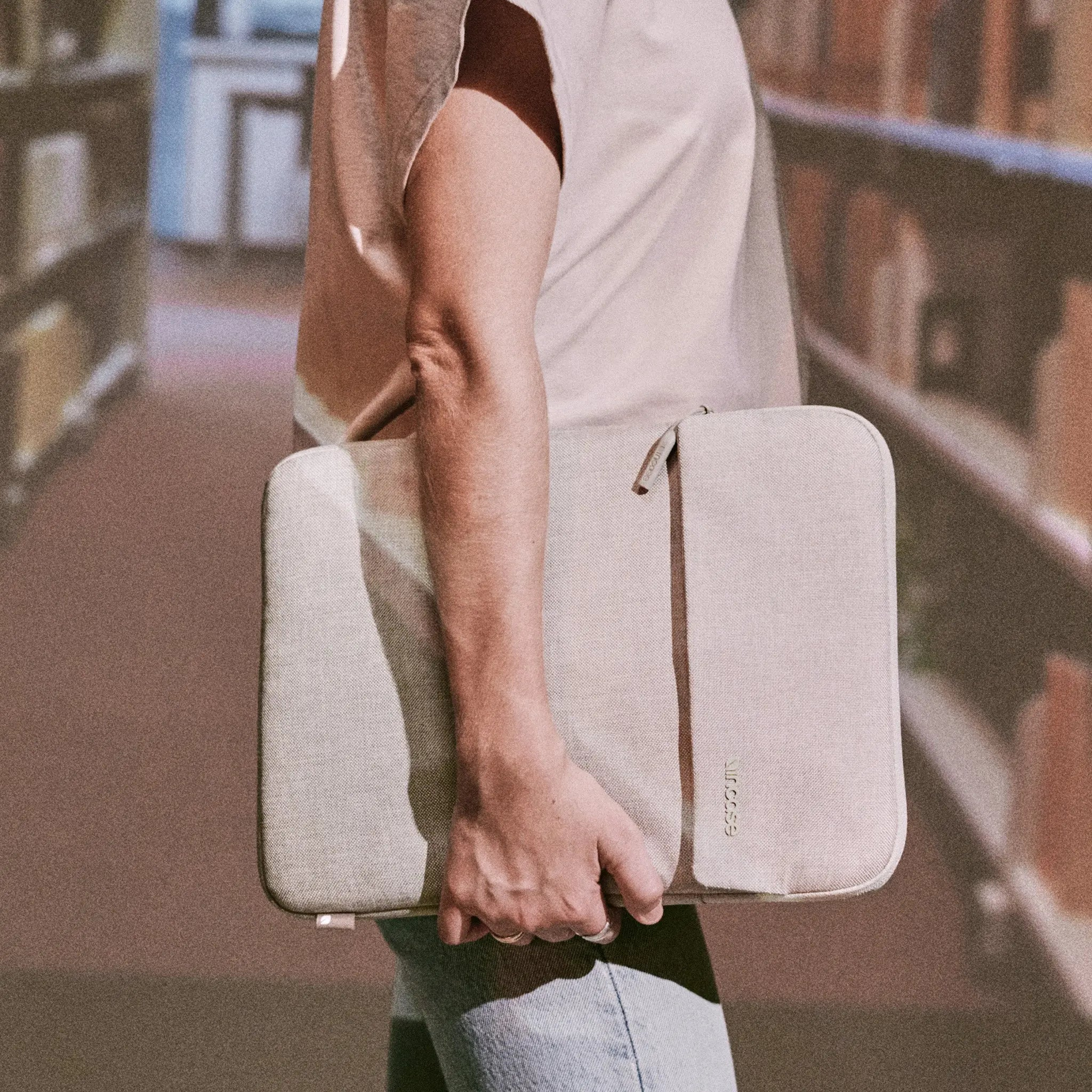 Incase Crosstown Notebook-Hülle für 16" Woolenex Kalk