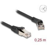 Delock Patch-Kabel RJ-45 (M) nach rechts abgewinkelt zu RJ-45 (M) gerade (80626)