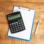 MAUL MTL 800. Formfaktor: Desktop, Typ: Display-Rechner. Stellen: 12 Ziffern. Steuerberechnung, Gewinnermittlung. Energiequelle: Akku. Produktfarbe: Schwarz (7269290)