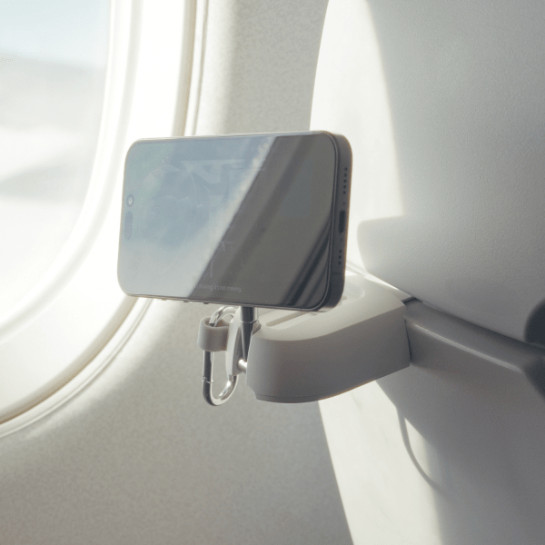 iOttie Treker MagSafe Travel Mount mit Magnetring-Adapter Weiß