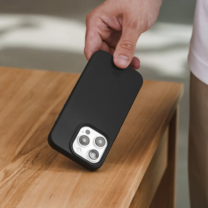Woodcessories Bio Case Cover für Apple iPhone 15 Pro Schwarz