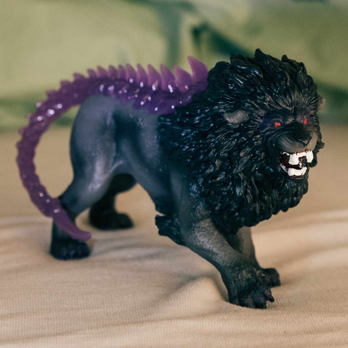Schleich ELDRADOR CREATURES Shadow Lion Schwarz Violett