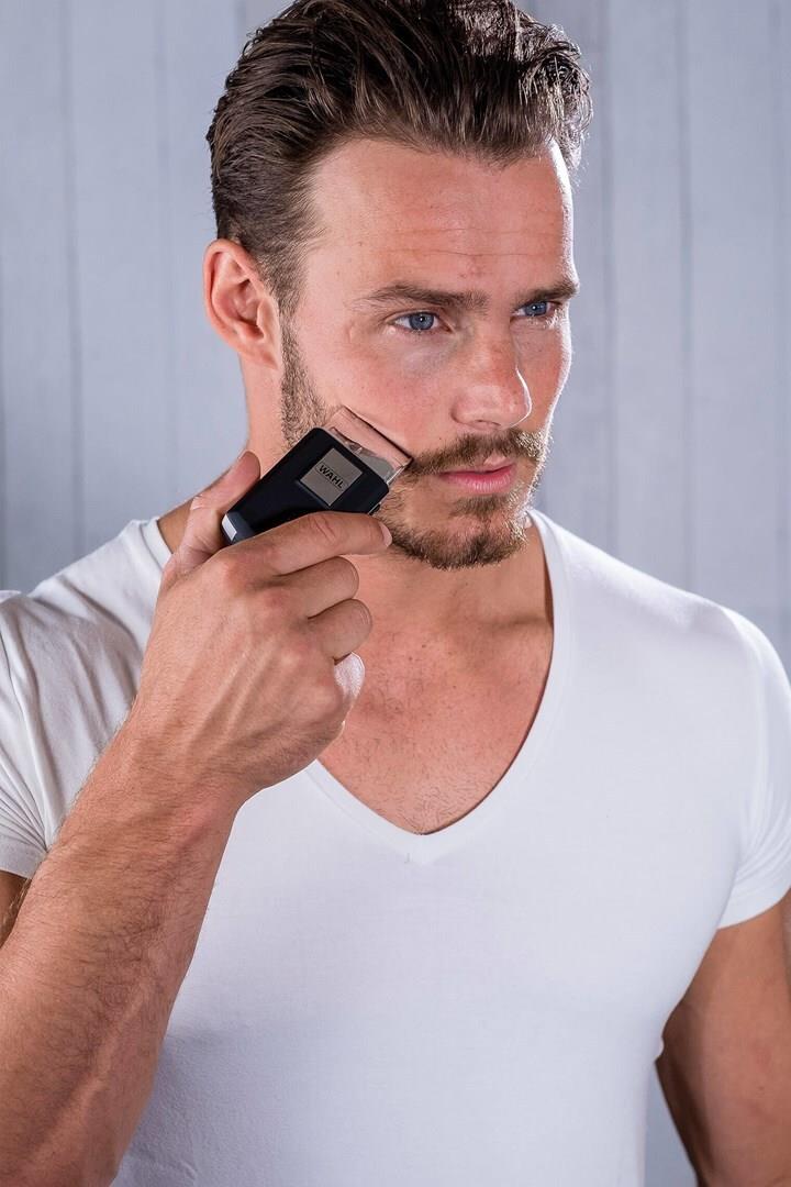 Wahl 03615 Travel Shaver Rasierer Schnurlos Schwarz - Silber