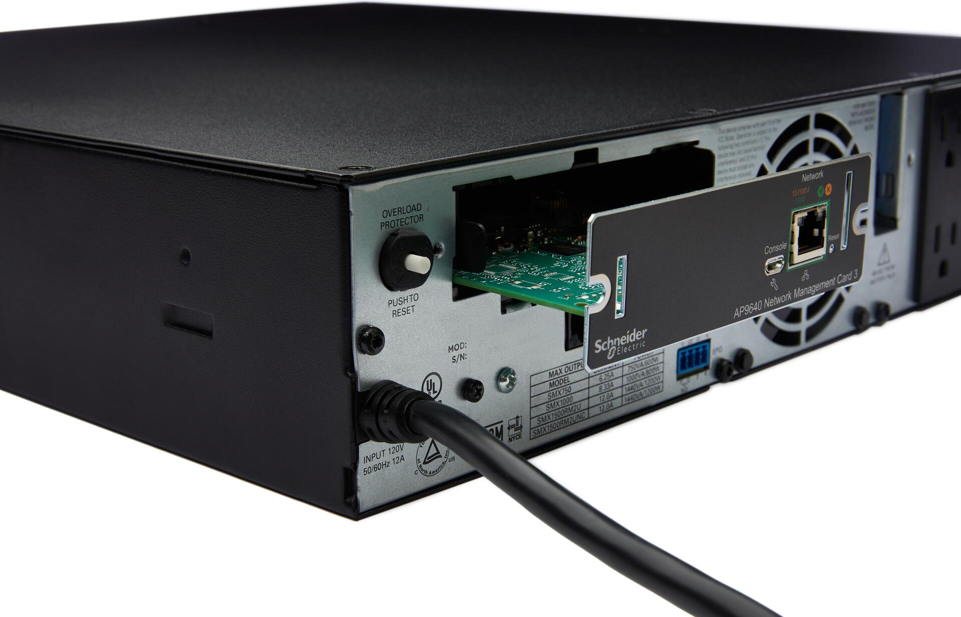 APC Network Management Card 3 with PowerChute Network Shutdown AP9640