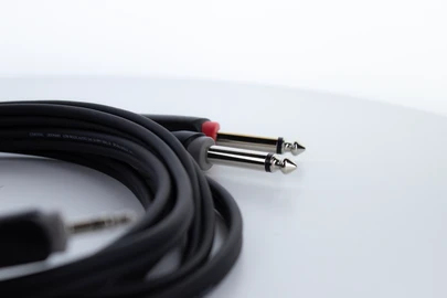 Cordial 14865 Audio Y-Adapterkabel 3,5 mm Klinke auf 2x 6,3 mm Klinke Mono 5 m Schwarz