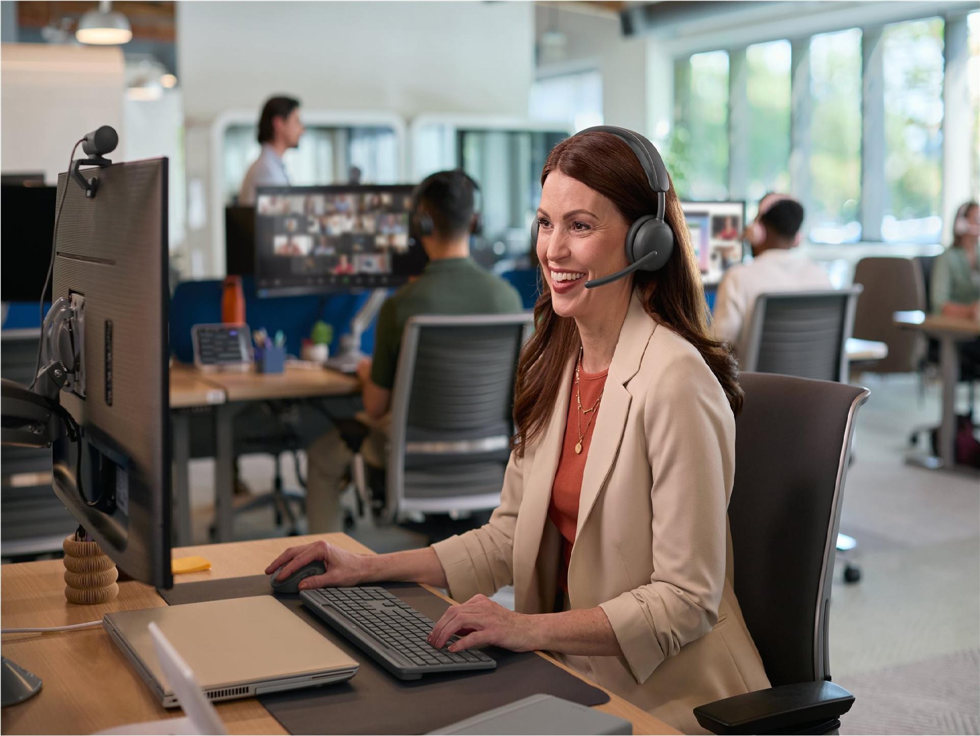 Logitech Signature Slim Solar+ K980 for Business (920-013773)