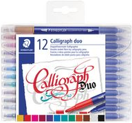 STAEDTLER Kalligraphie-Doppel-Fasermaler Calligraph duo,Etui mit 2 Spitzen, Strichstärke: 2,0 mm / 3,5 mm, Keilspitze, - 1 Stück (3005 TB12)