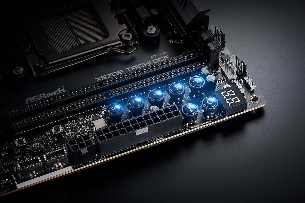 ASRock Taichi X870E Taichi OCF ATX Mainboard Socket AM5 DDR5 Schwarz/Gelb