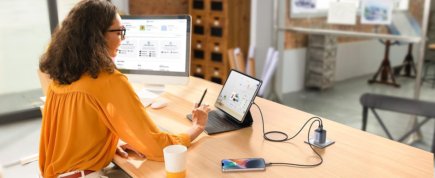 Ugreen Nexode Schwarz - Grau Indoor (90573)