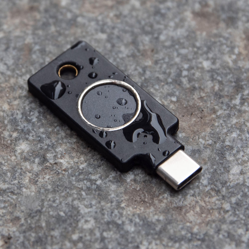 Yubico YubiKey C Bio FIDO Edition USB-C Schwarz