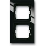 Busch-Jaeger 1754-0-4410. Produktfarbe: Schwarz, Design: Schraubenlos, Markenkompatibilität: Busch-Jaeger. Breite: 91 mm, Höhe: 162 mm, Dicke: 1,1 cm (2CKA001754A4410)