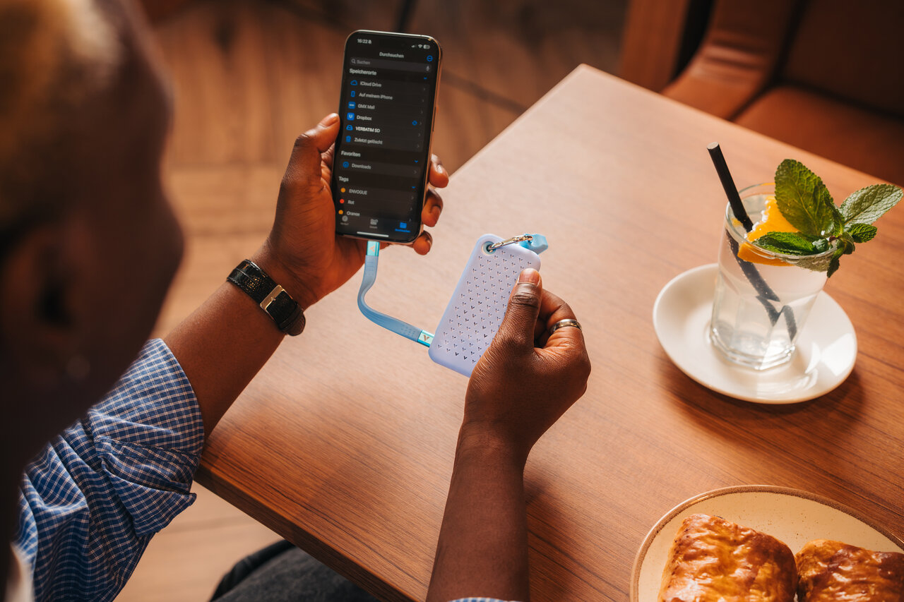 Verbatim Pocket SSD 2 TB USB-C 3.2 Gen 2 Blau, Weiß