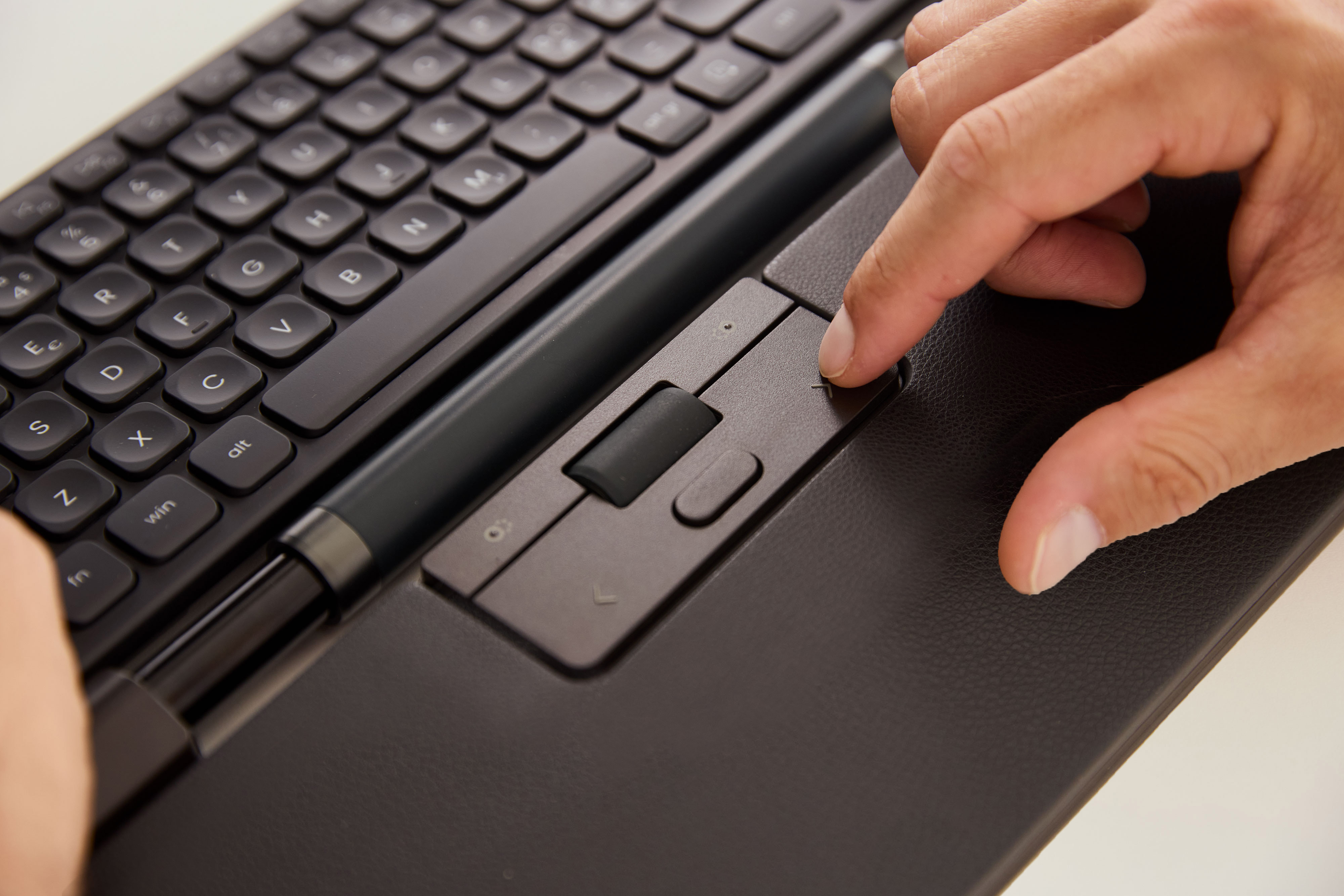 Contour RollerMouse Pro Kabellose Zentrale Maus mit Veganer Leder-Handgelenkauflage Grau