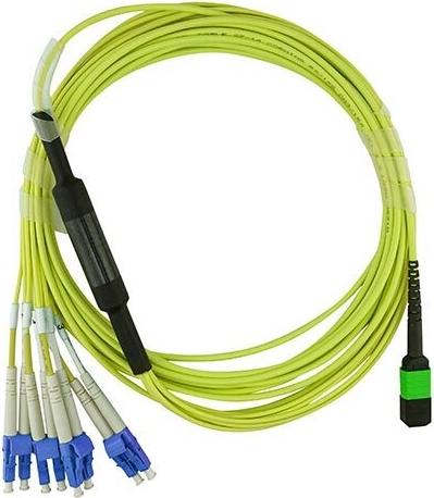 BlueOptics HE87808GPH-KB005M kompatibles MPO/APC-4xLC Singlemode Patchkabel 5 Meter (HE87808GPH-KB005M-BO)