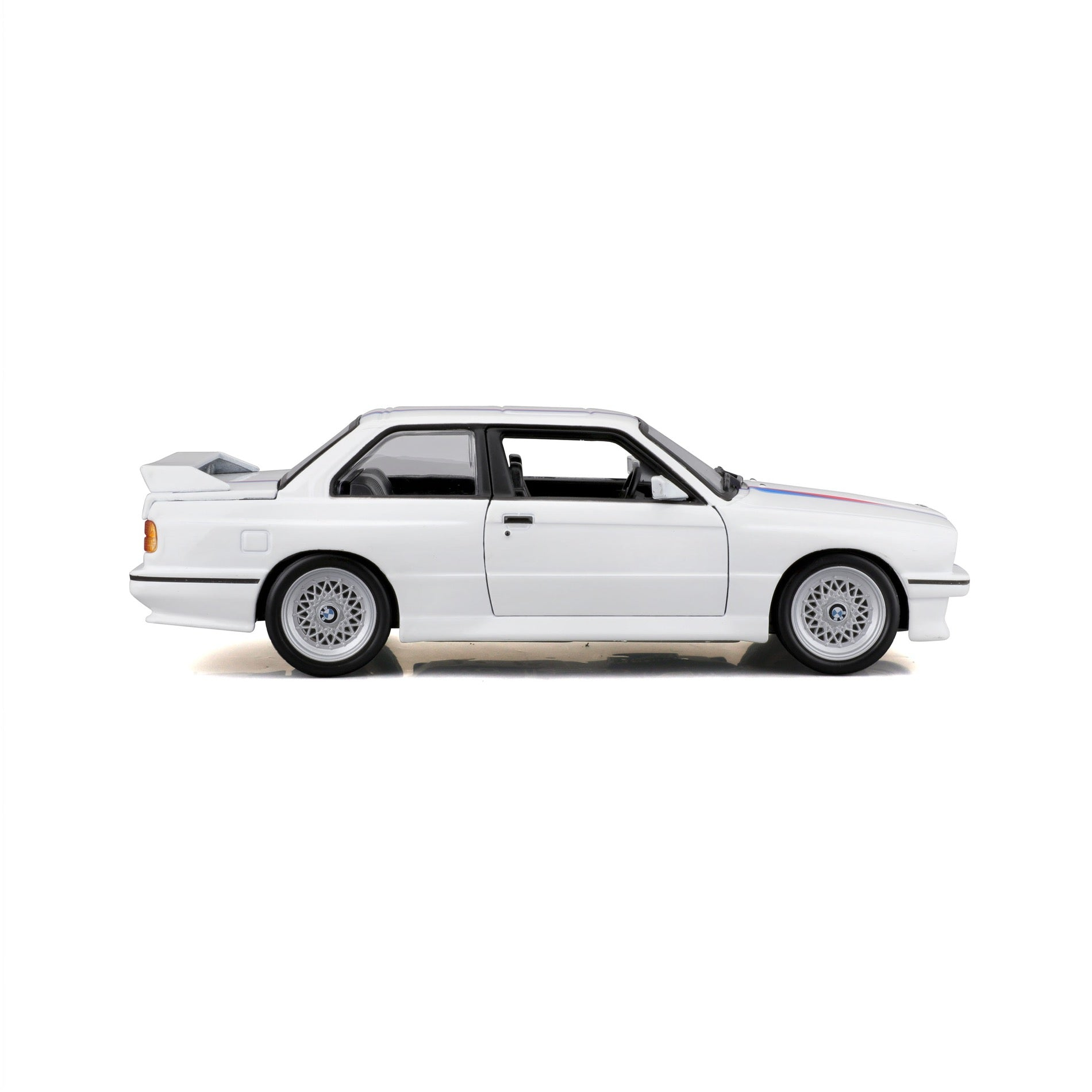 Bburago BMW M3 (E30) '88 Modellauto 1:24 Weiß