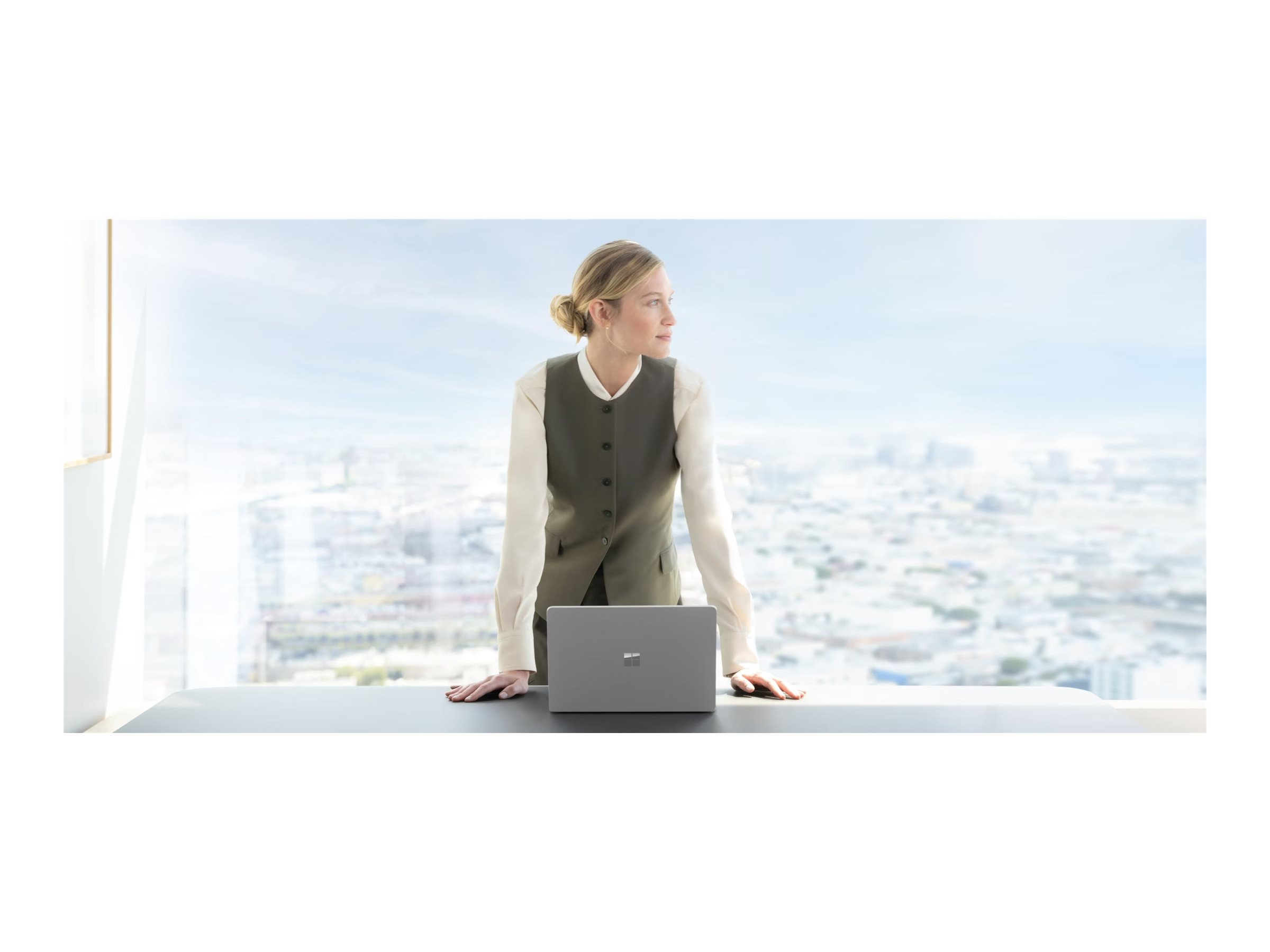 Microsoft Surface Laptop Copilot+ PC for Business 7th Edition 15" Intel Core Ultra 7 268V 32 GB RAM 256 GB SSD Platin