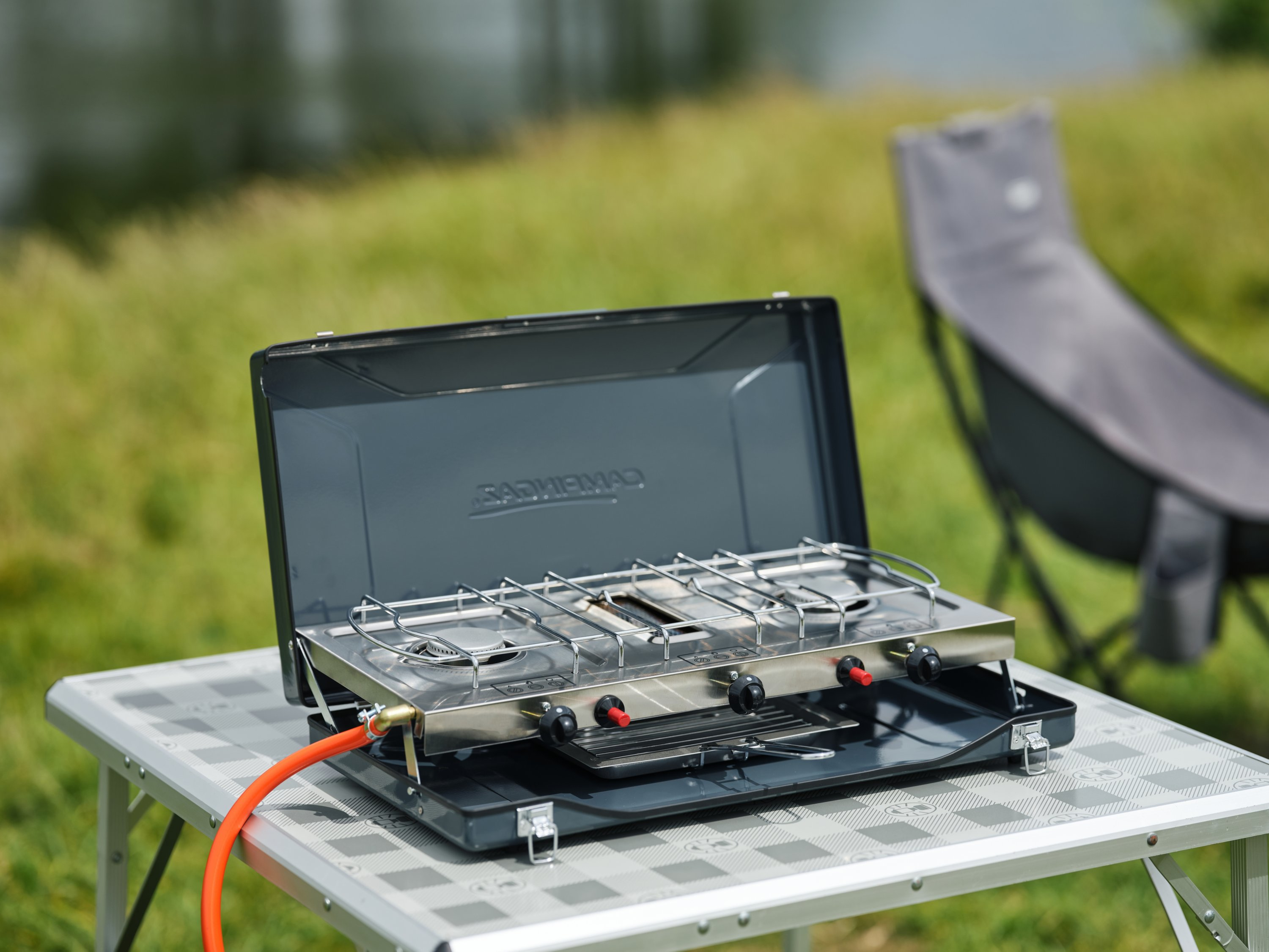 Campingaz Camping Kitchen 2 Grill & Go CV 2-Flammen-Grillkocher Metall Schwarz/Grau