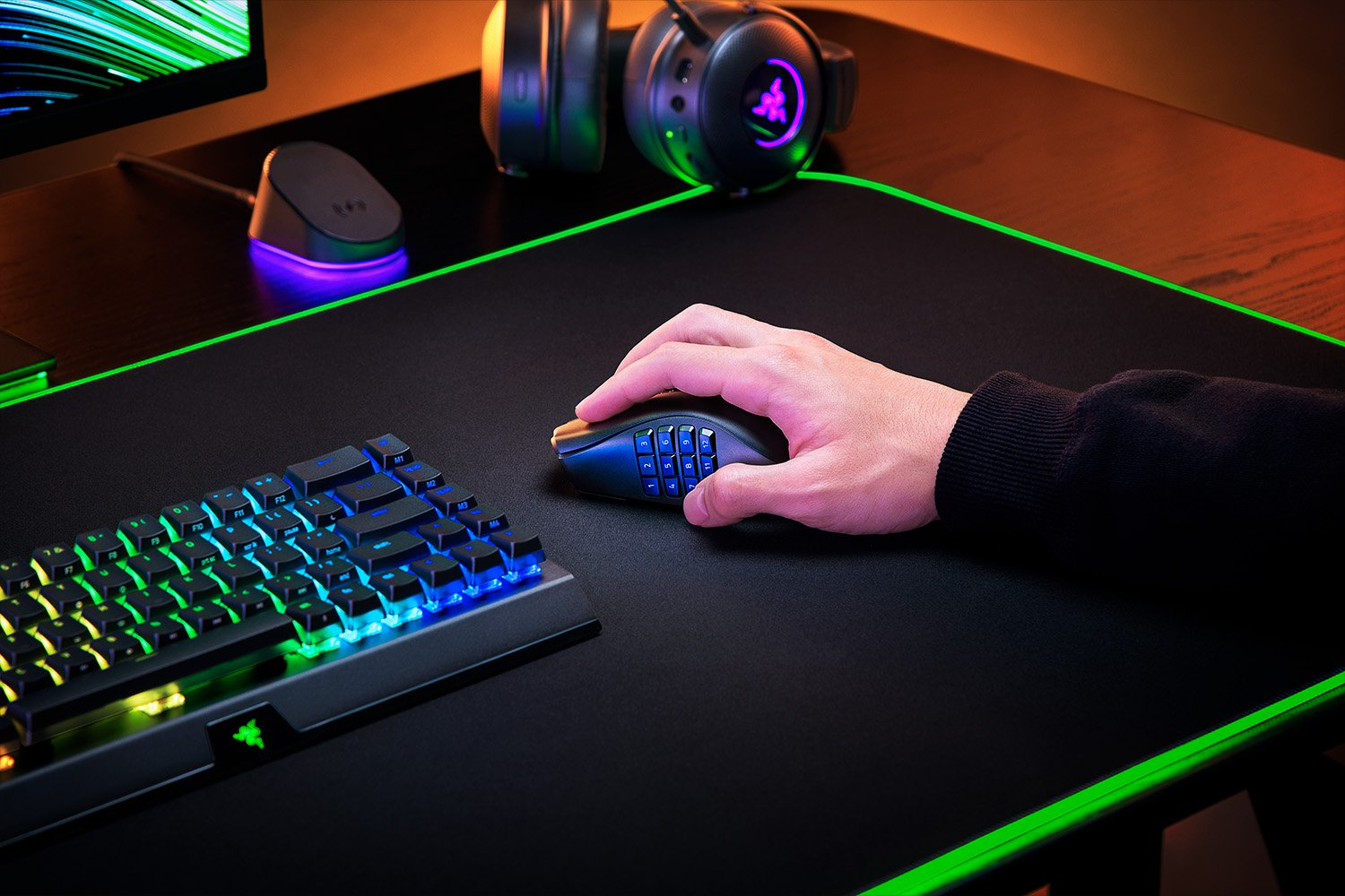 Razer Naga V2 Pro Gaming-Maus Optisch 30000 DPI Kabellos USB-C Bluetooth Schwarz