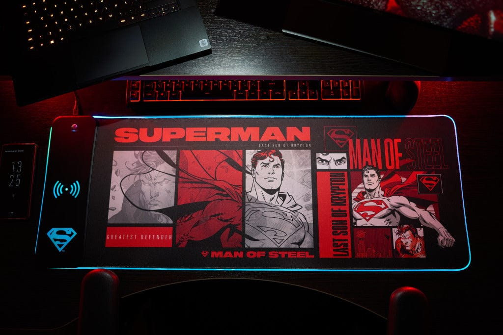 Numskull DC Comics Superman Gaming-Mauspad mit Wireless Charge 800 x 300 mm, Schwarz, Mehrfarbig, Rot