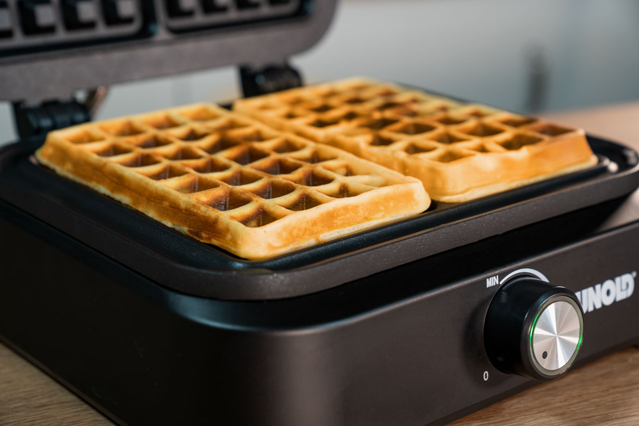 Unold Brüssel 48275 Doppel-Waffeleisen für belgische Waffeln 1500 W Schwarz