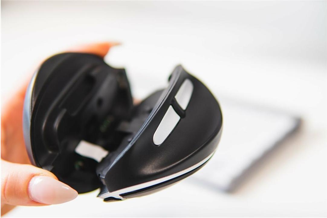 Bakker Elkhuizen Oyster Vertikale Maus USB 5 Tasten Schwarz,Silber