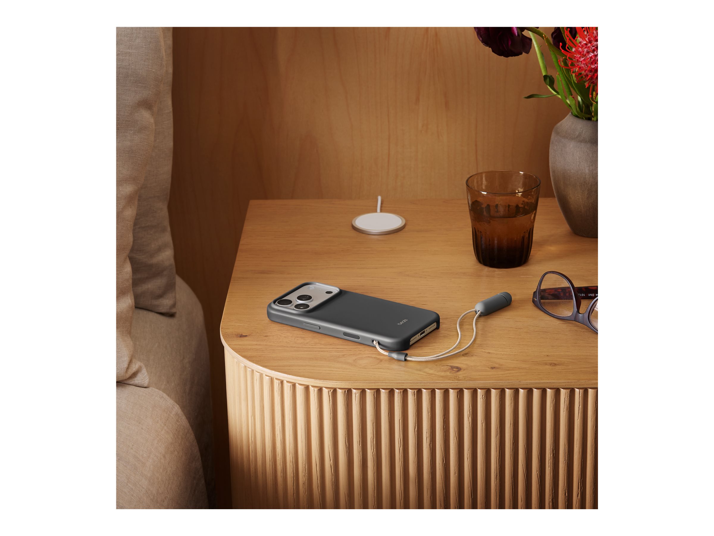Beats iPhone 17 Pro Kickstand Case mit MagSafe und Kamerasteuerung - Granitgrau