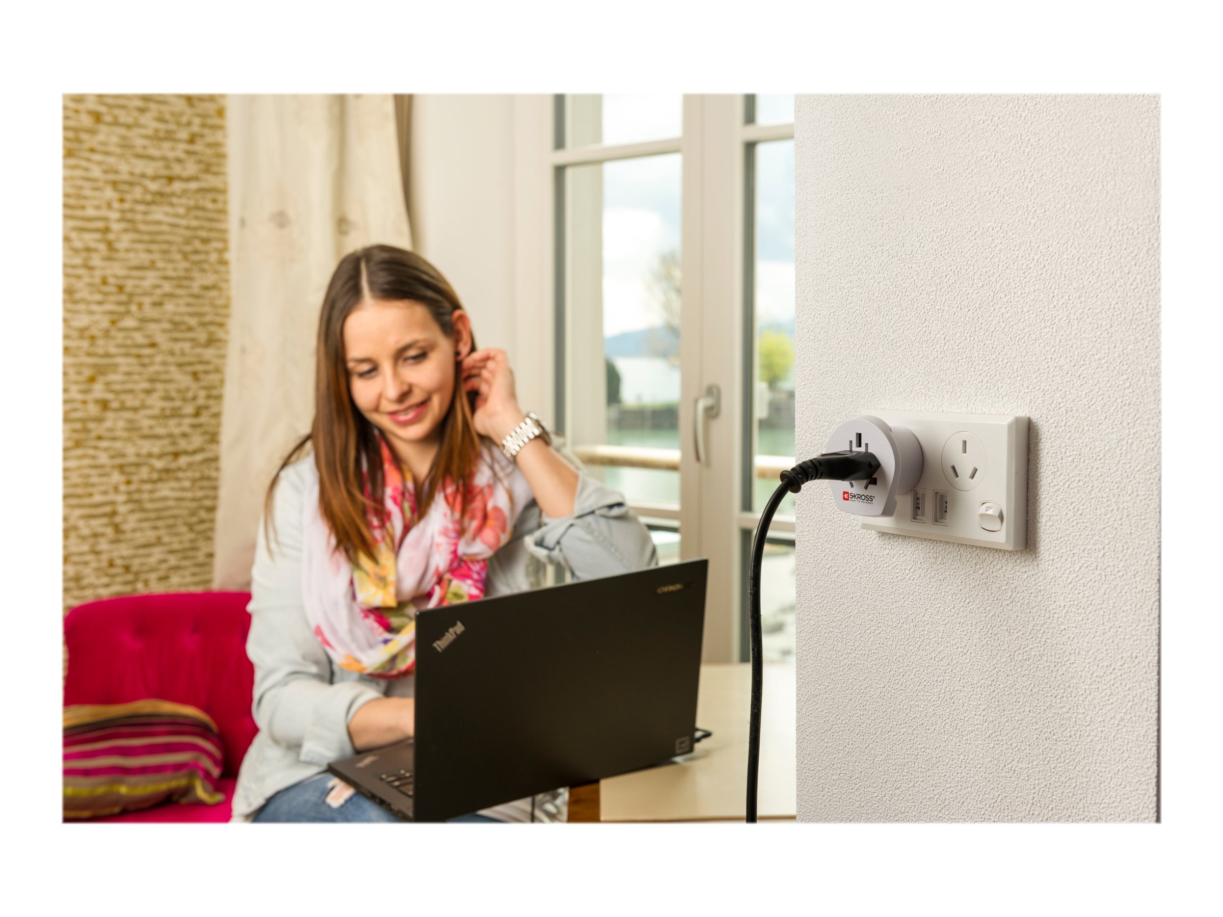 SKROSS Country Travel Adapter World to Australia/China 100–250 V 10 A Weiß