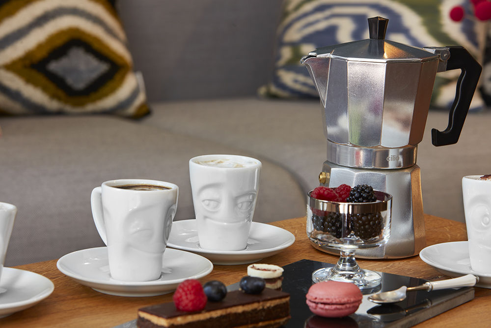 FIFTYEIGHT Espresso Becher mit Henkel 80 ml Porzellan Vergnügt Weiß