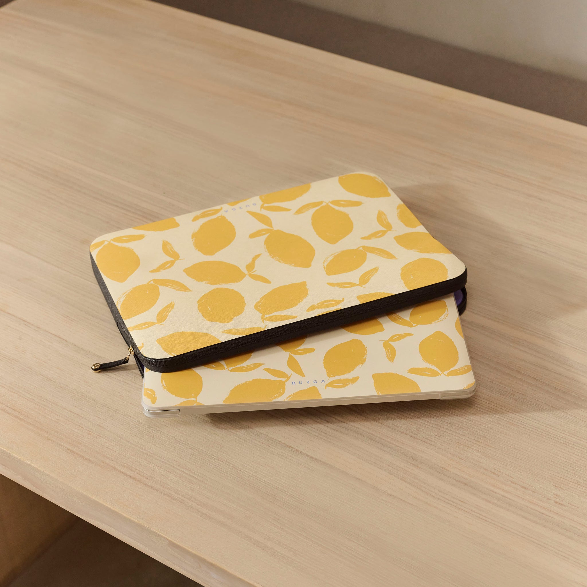 Burga Lemon Tart 13" Laptop Sleeve Leder Gelb