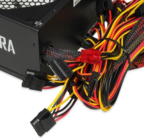 iBox Aurora 500 W Netzteil