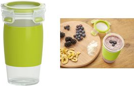 emsa Smoothie Mug CLIP & GO, 0,45 Liter, rund Smoothie Becher mit Silikonmanschette, transparent / grün - 1 Stück (3110600383)