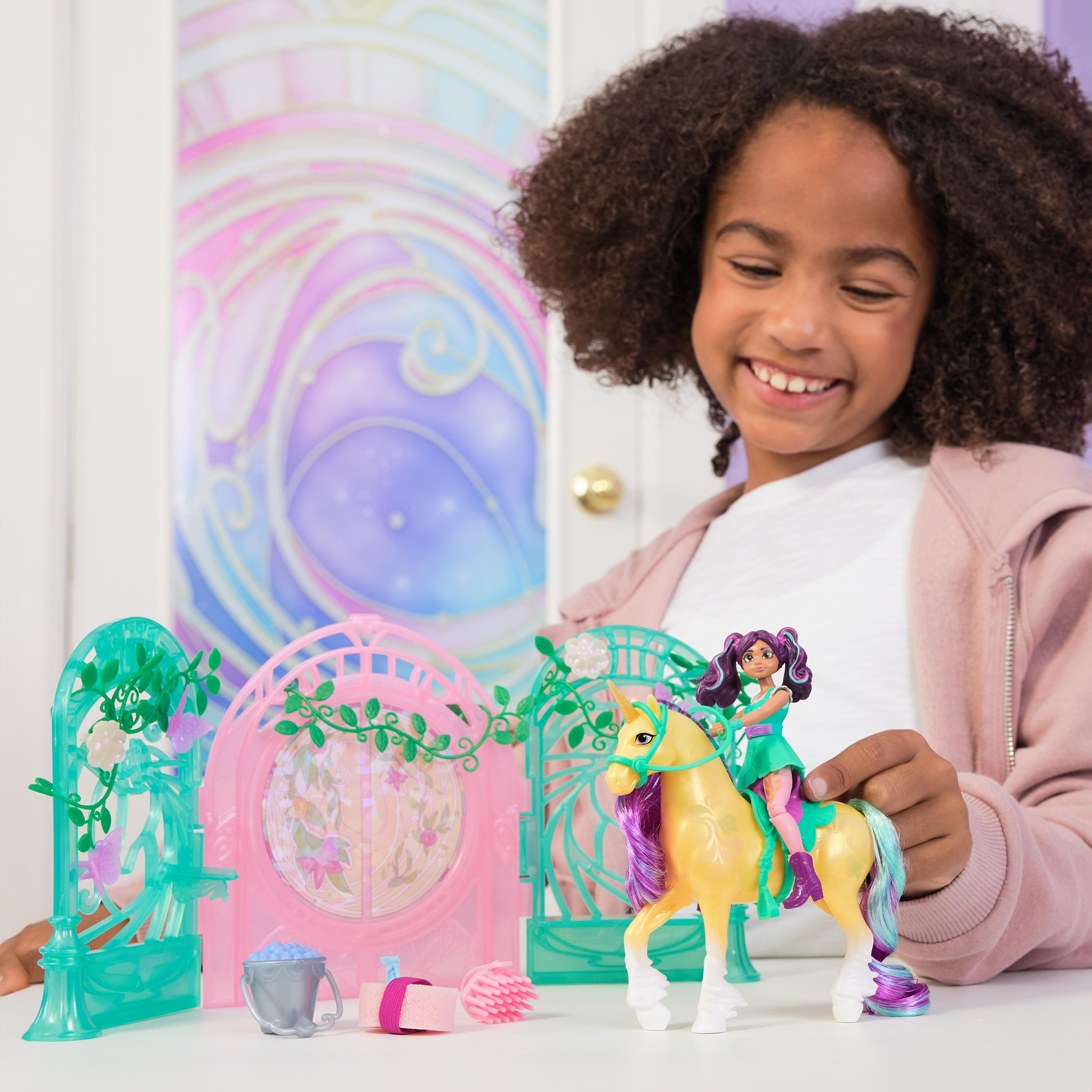 Spin Master Unicorn Academy Ava & Leaf Stall Spielset