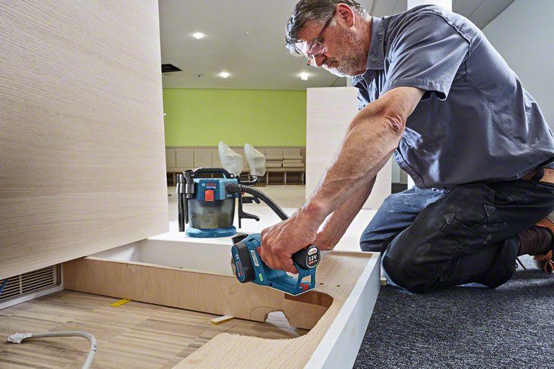 Image of Bosch GHO 12V-20 Professional - Elektrohobel - schnurlos - ohne Batterie - 10.8 - 12 V