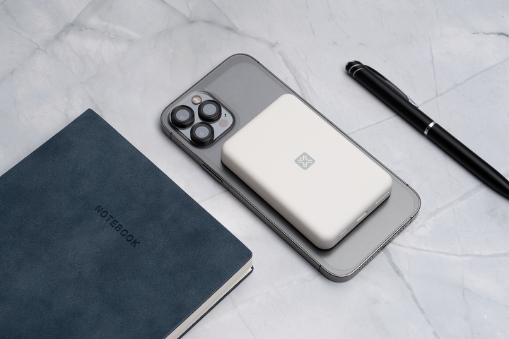 XtremeMac Induktive Power Bank 5000 mAh USB-C MagSafe 7.5 W Weiß
