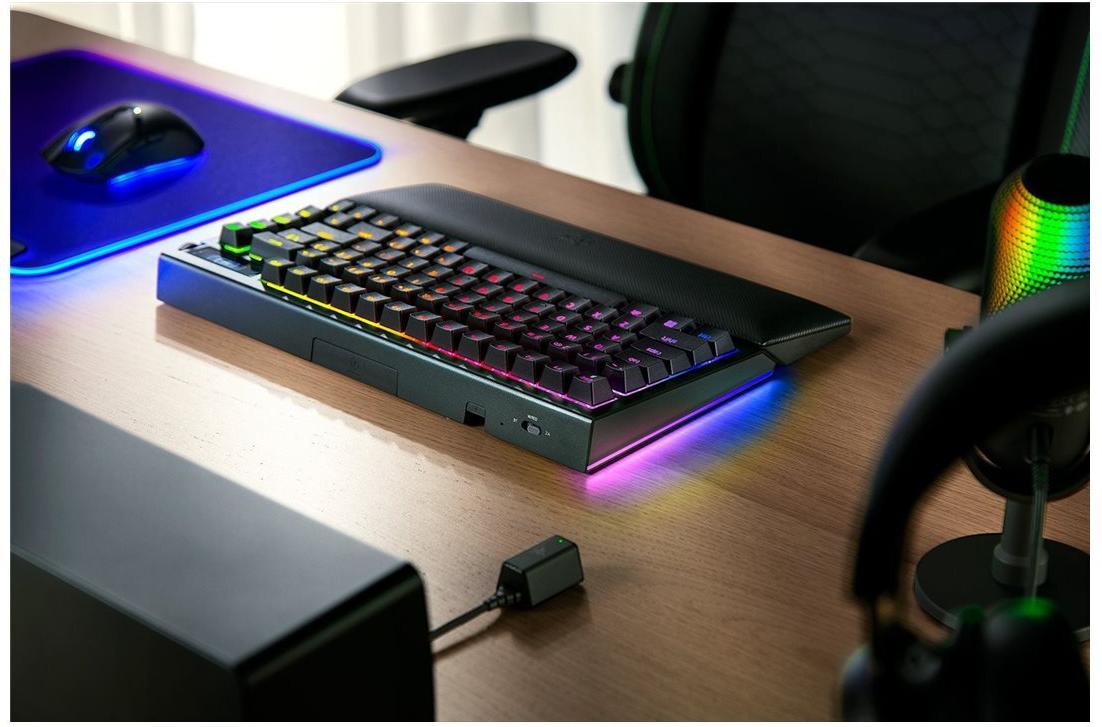Razer BlackWidow V4 Pro Mechanische Gaming-Tastatur 75% Kabellos USB-C / 2.4 GHz / Bluetooth 5.1 QWERTY US International Razer Orange Gen-3 Schwarz