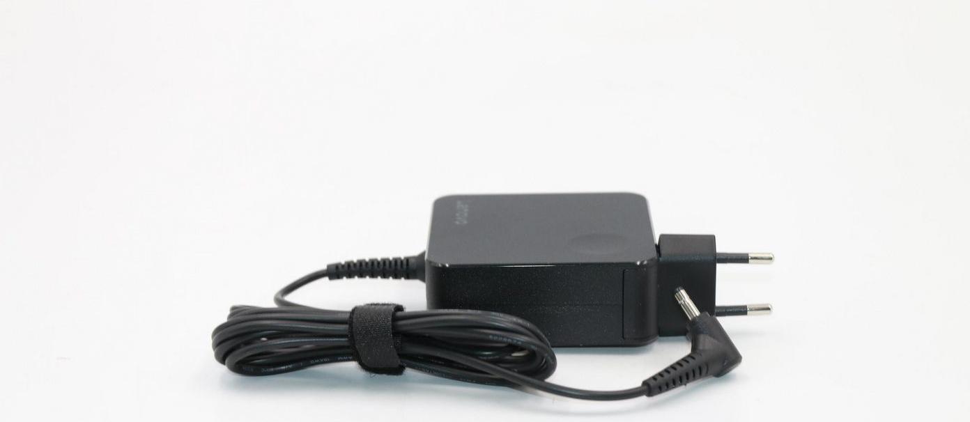 Lenovo AC Adapter (FRU01FR142)