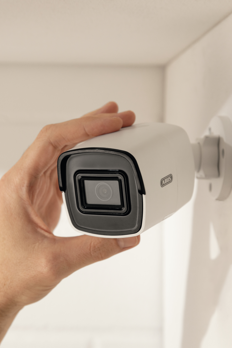 ABUS TVIP62510 IP Mini Tube Kamera 2 MP Full HD PoE IR Nachtsicht Innen & Außen Schwarz/Weiß