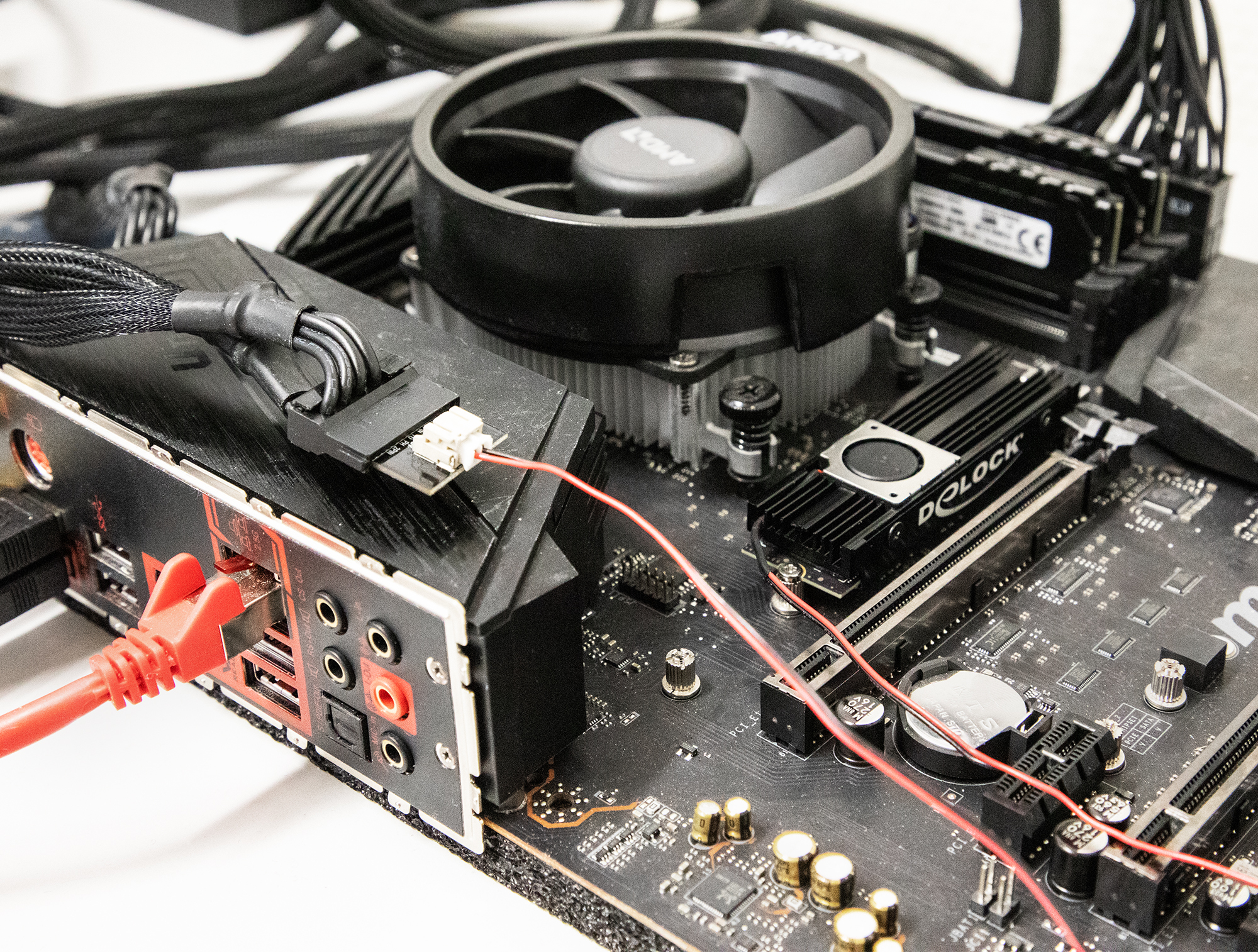 Delock Kühlkörper mit Lüfter für M.2 SSD 2280 Schwarz