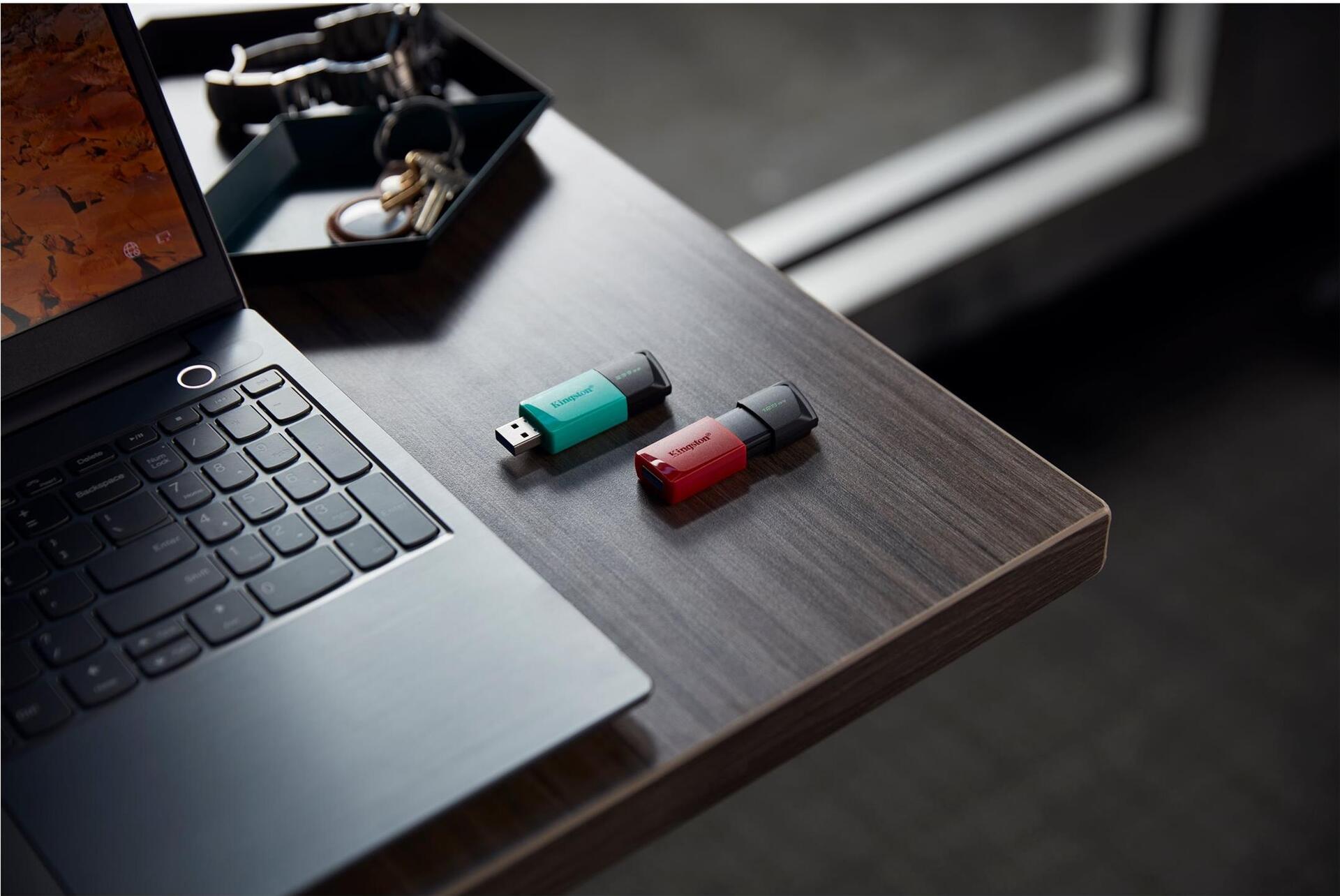 Kingston DataTraveler Exodia M 128 GB USB 3.2 Gen 1 Schwarz, Rot