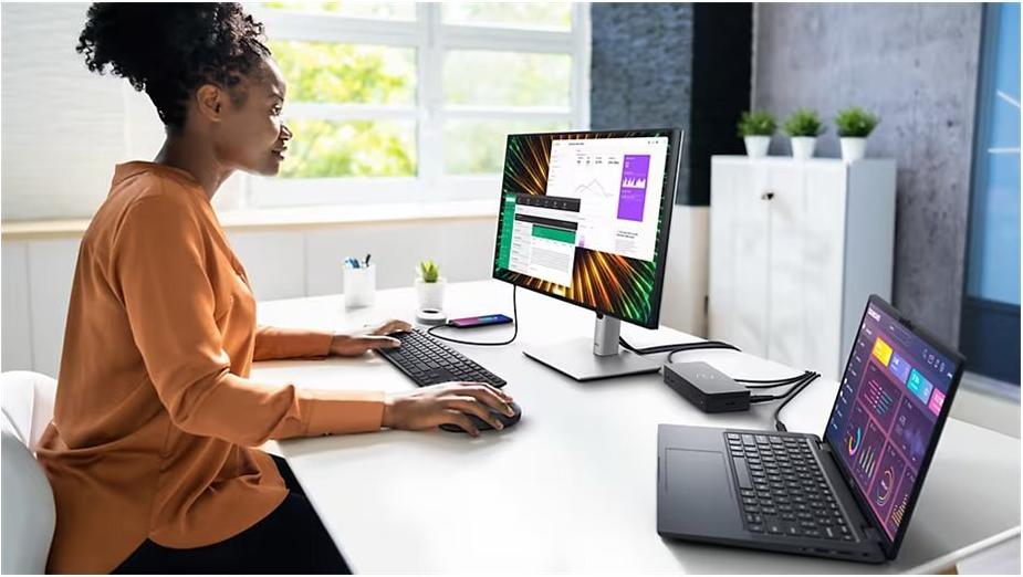 Dell UltraSharp U2424H 24" LED-Monitor 1920 x 1080 Full HD 120 Hz IPS Schwarz, Silber
