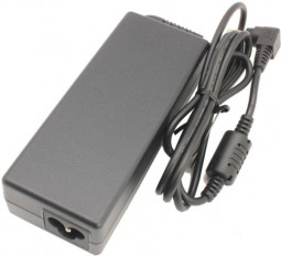 FUJITSU Ersatzteil AC Adapter 90Watt 3pin T904 E754 34051885 (S) (FUJ:CP531954-XX)