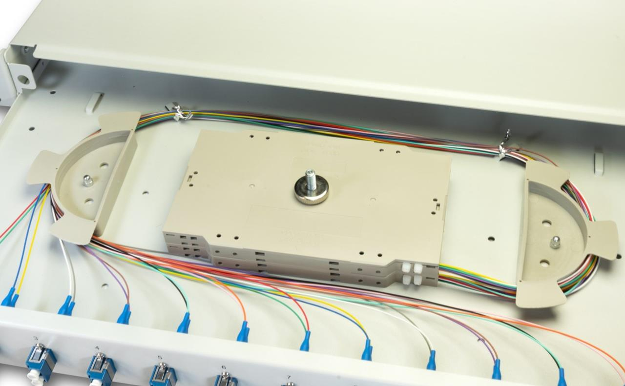 Lightwin LWL Spleißbox SPBOX 24G50 OM4 SC 24 Fasern 24x SC Multimode Grau